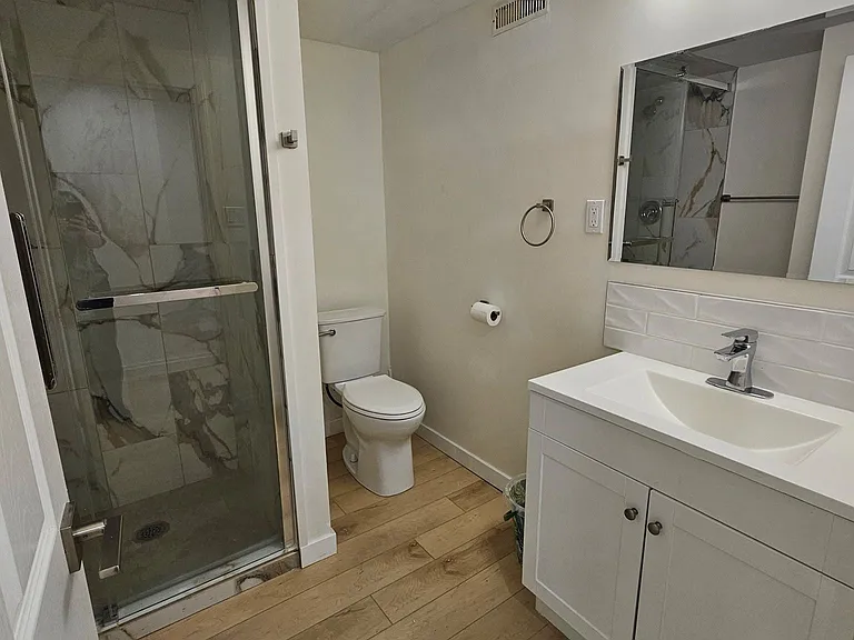 10 Dundas Cres — Photo 18