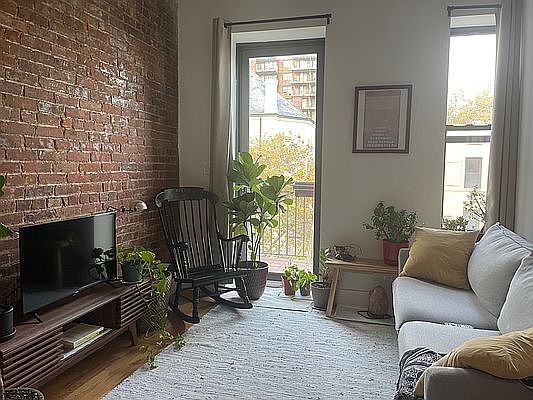 5th image of 566 Sterling Pl #4D