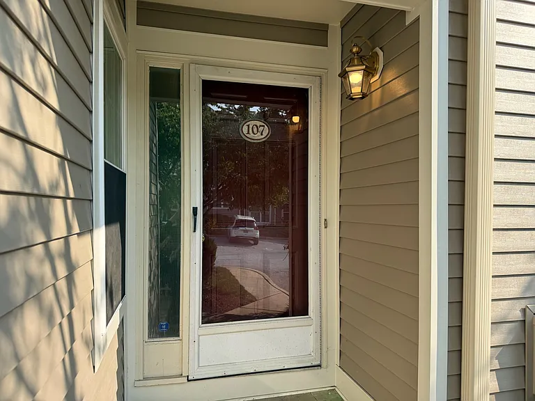 107 Cheswold Ct #107 — Photo 2