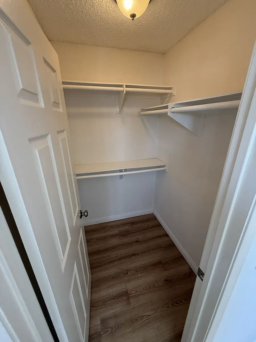 Building Photo - 1115 Raymond Ave #13