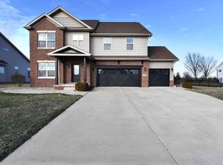 1260 Silver Oak Cir, Normal, IL 61761