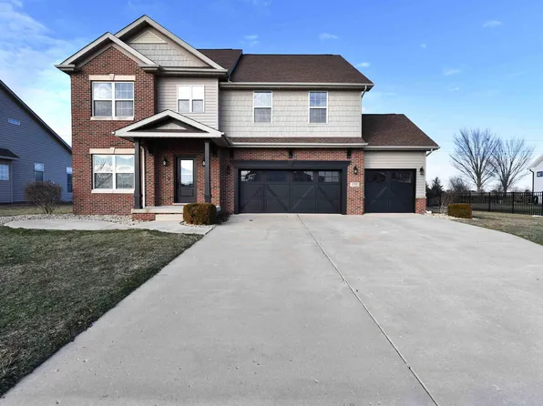 1260 Silver Oak Cir, Normal, IL 61761