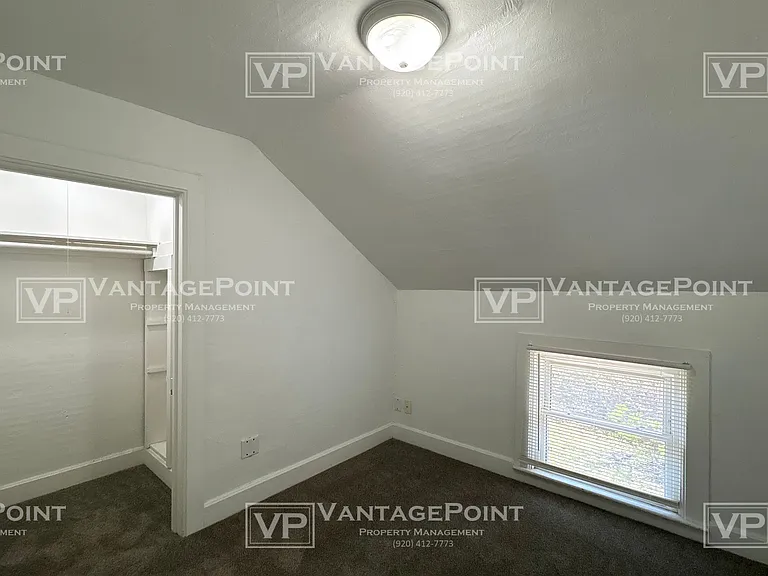 836 11th Ave — Photo 9