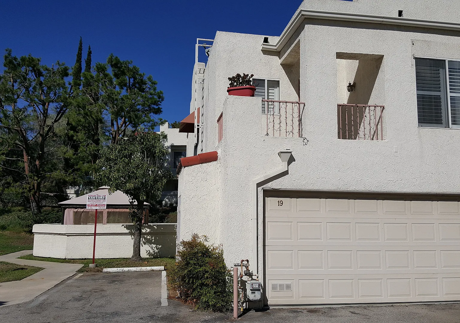12411 Osborne St — Photo 2