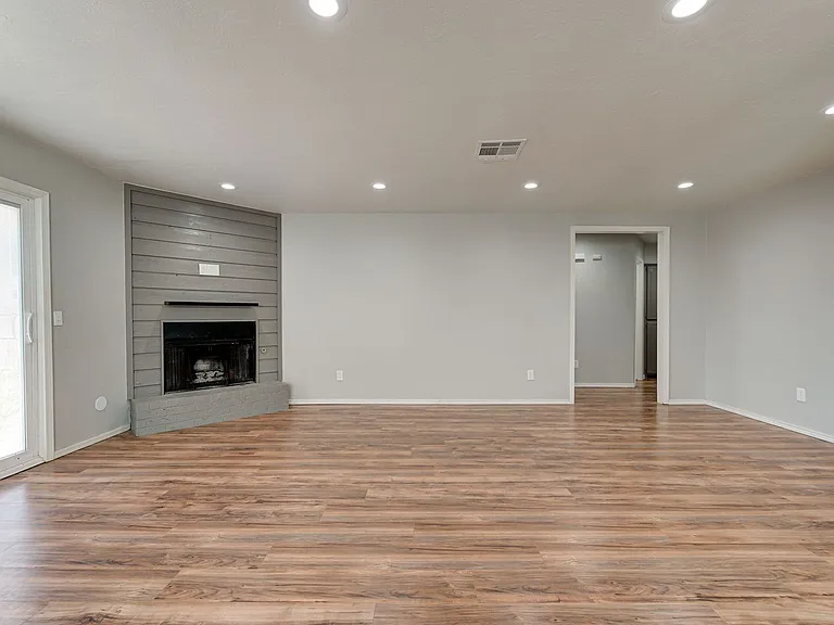 429 Belmont Dr — Photo 8