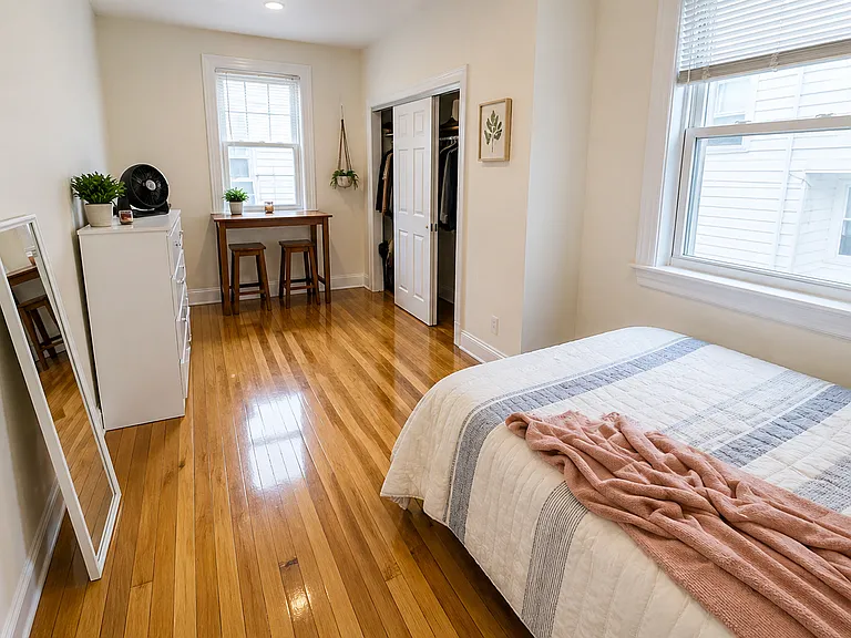 10 Lincoln Ave #1 — Photo 2
