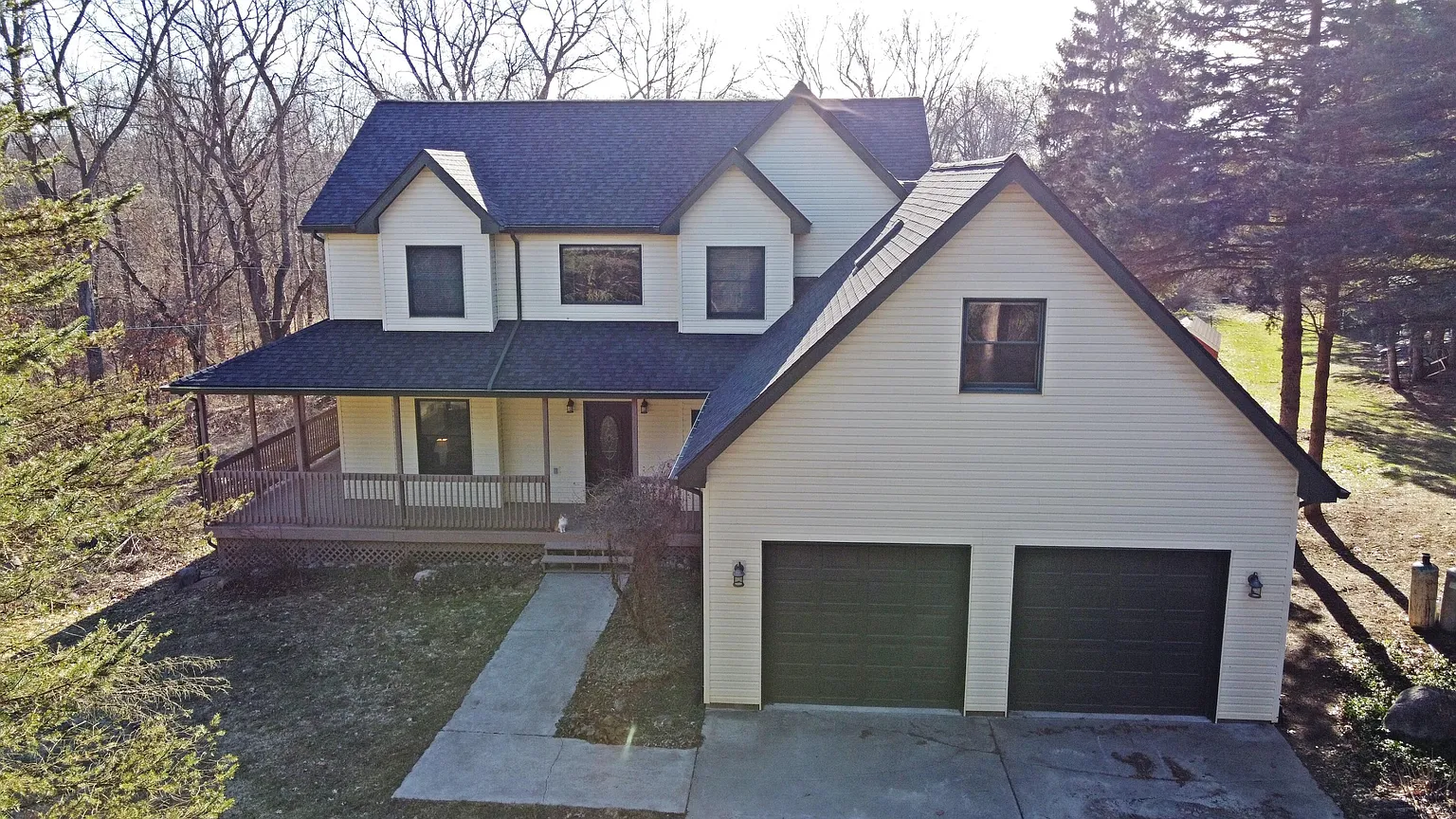 3307 Trillium Ln photo 1