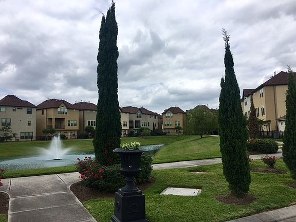 5th image of 2836 Kings Retreat Cir