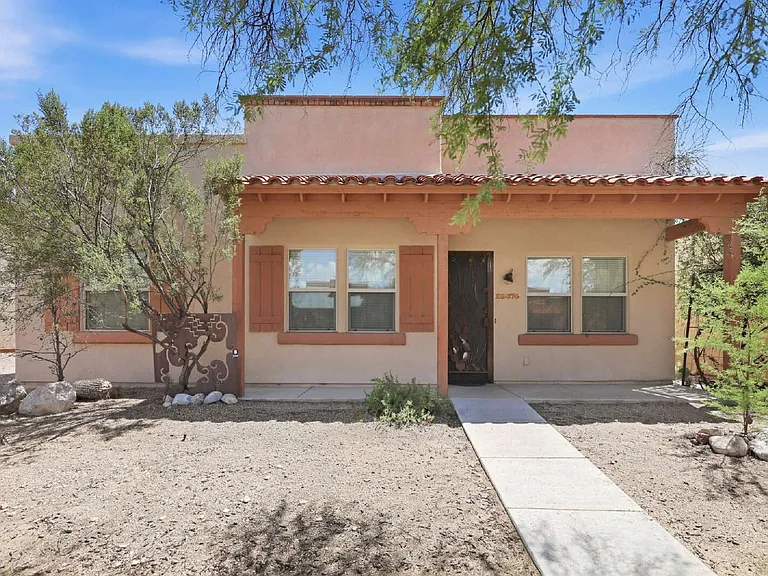 10476 E George Tolman Ln — Photo 1