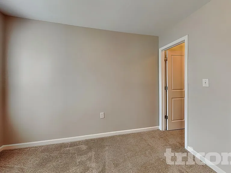 6931 Savannah Springs Dr — Photo 18