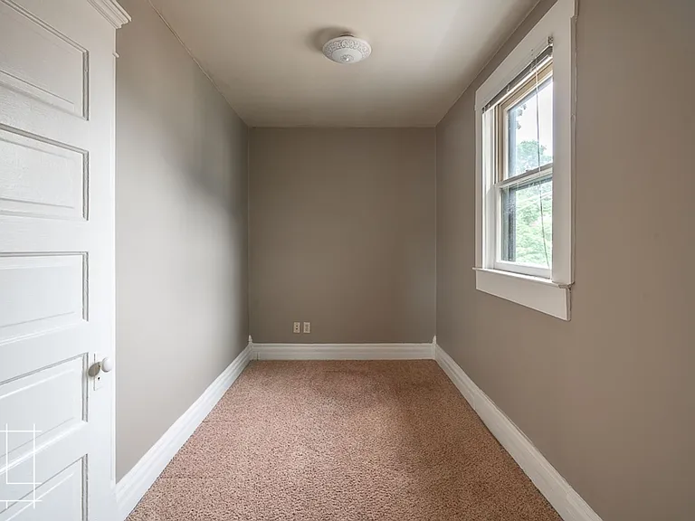 207 W Hubbard Ave — Photo 8