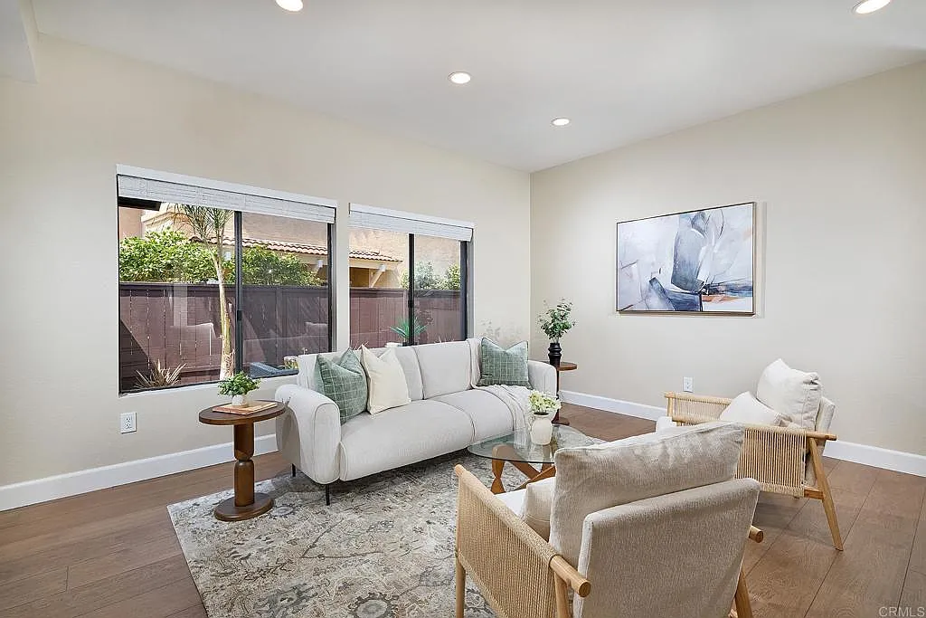 4 bed, 2.5 bath, 1997 sqft, $5,100 — Photo 4