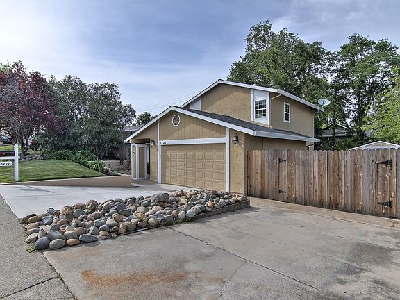 4th image of 1227 Bunker Hill Dr