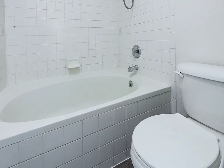 8302 Cooper River Dr — Photo 13