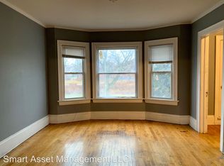 4516 W Lloyd St, Milwaukee, WI 53208