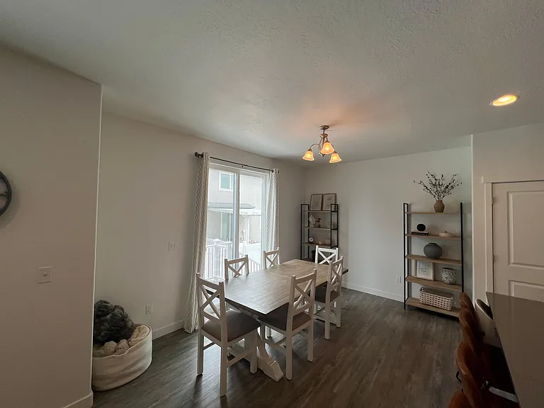 1062 W Coyote Gulch Way — Photo 8