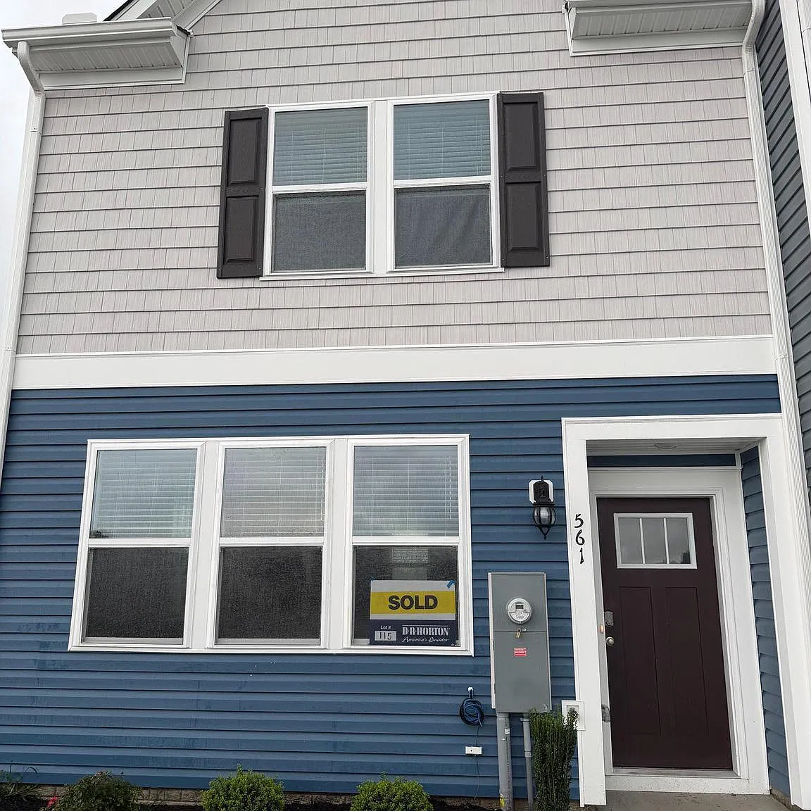3 bed, 2.5 bath, 1365 sqft, $2,000 — Photo 1