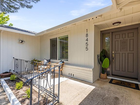 3rd image of 18455 Arnold Drive