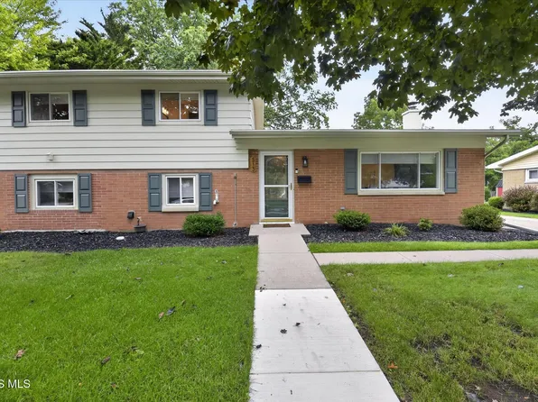 513 McIntyre Ln, Maumee, OH 43537