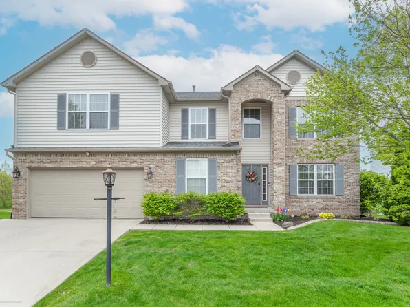 8311 Thorn Bend Dr, Indianapolis, IN 46278