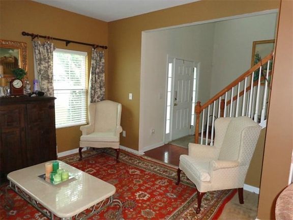 2nd image of 239 Courtland Oaks Dr SW