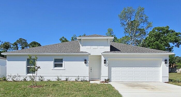 1st image of 4 Pine Bluff Ln