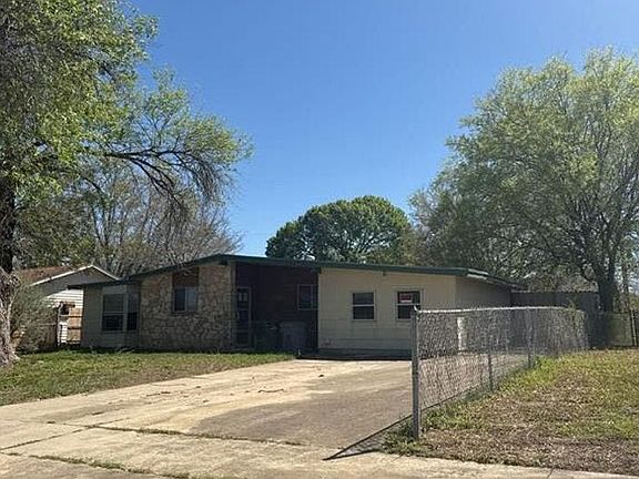2nd image of 430 Lanier Blvd