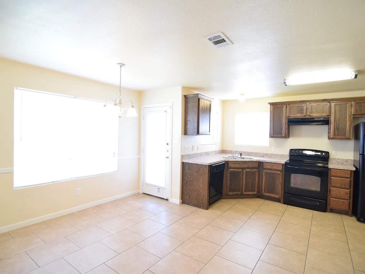 3401 Regency Dr, Killeen — Photo 4