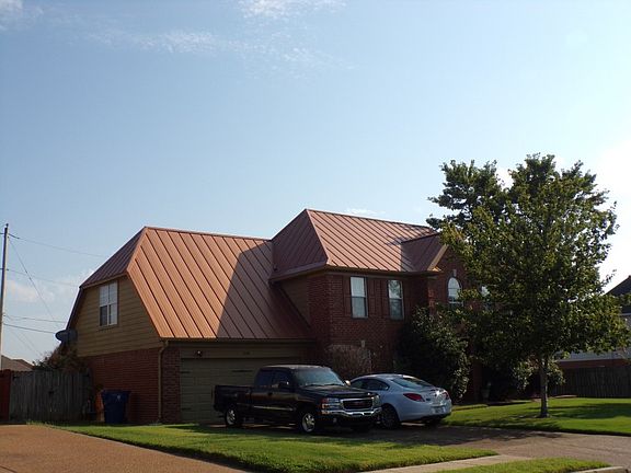 3rd image of 7490 Red River Dr