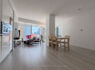 121 Saint Patrick St #822, Toronto, ON M5T 0B8