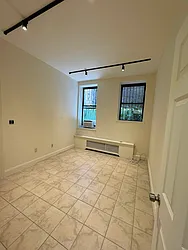 Rented by KNOCKKNOCK LLC