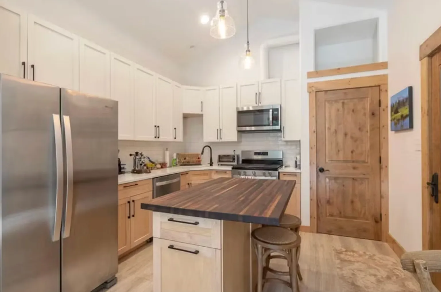 2 bed, 850 sqft, $3,900 — Photo 4