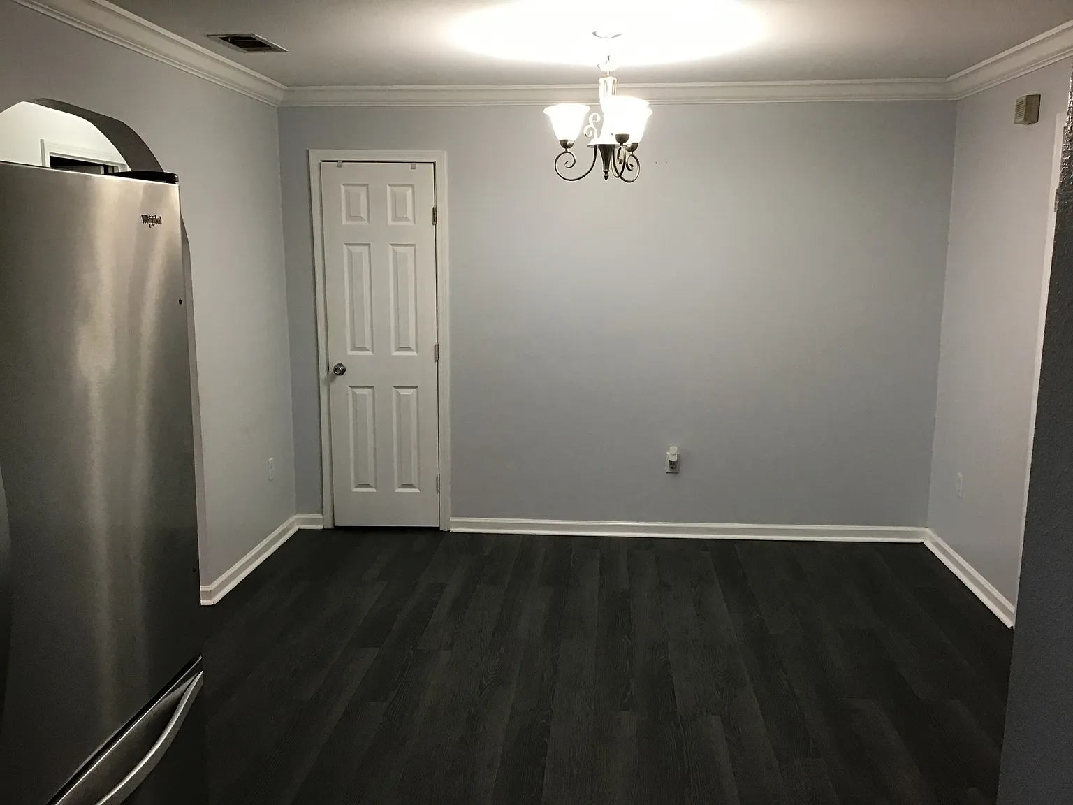 3 bed, 2.0 bath, 1295 sqft, $1,925 — Photo 4