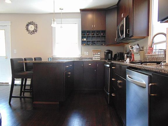 5th image of 6 Putnam St #2