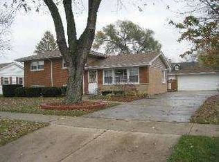 8123 Latrobe Ave, Burbank, IL