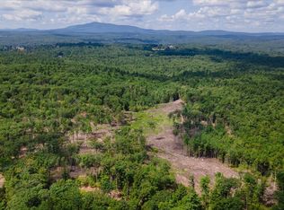 19 Ledgestone Dr, Peterborough, NH 03458