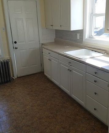 5th image of 101 Haseco Ave #2