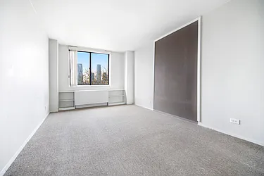 Sold by LEE & ASSOCIATES NYC RESIDENTIAL LLC