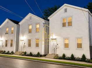 655 S 11th St #22, Newark, NJ 07103