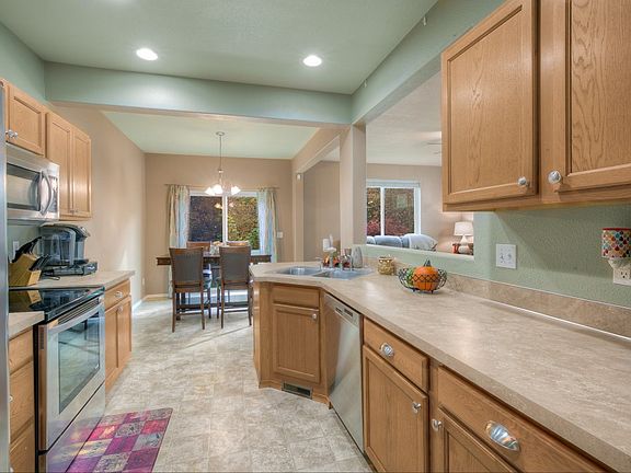 5th image of 19113 19th Avenue Ct E