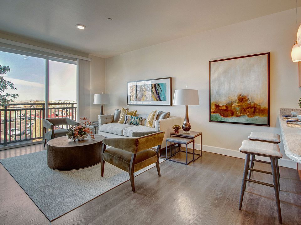 Ritz Classic 1 Bedroom Living Room