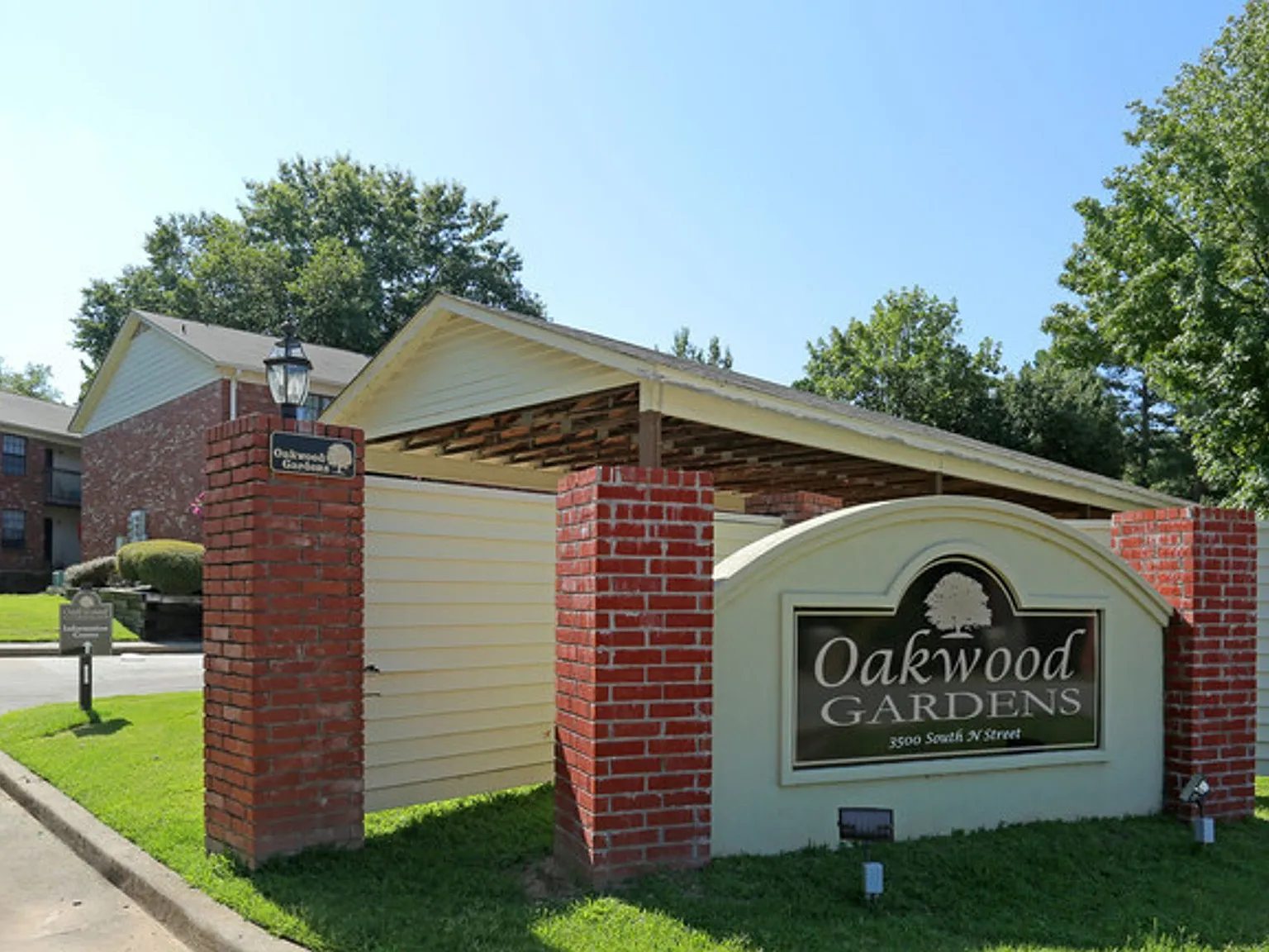 CM Properties of Fort Smith, LLC dba Oakwood Gardens — Photo 1