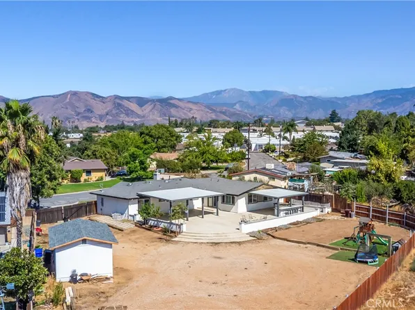 34417 Fairview Dr, Yucaipa, CA 92399
