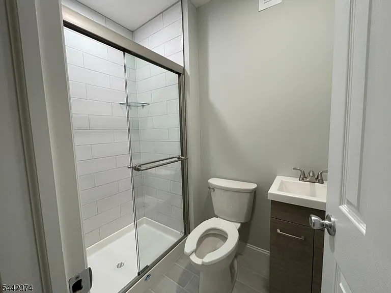 407 Brooks Blvd #A — Photo 6