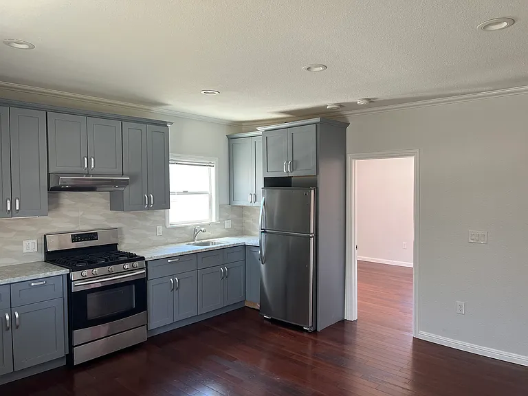 539 San Mateo Ave — Photo 5