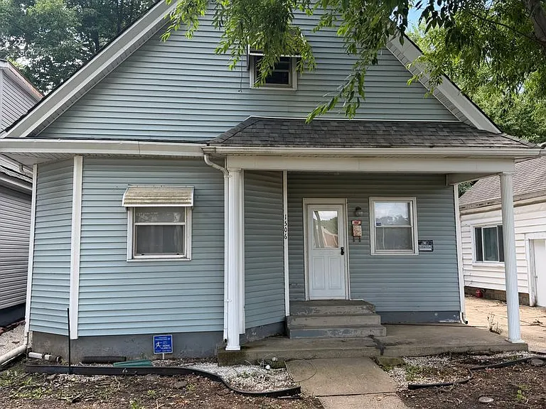 1506 Phillips Ave — Photo 1