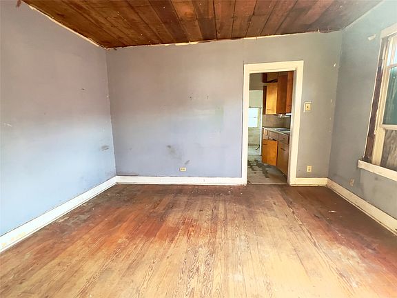 3rd image of 3831 Wilder St