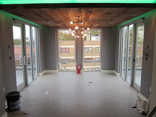 Rented by Full Time Management | media 118