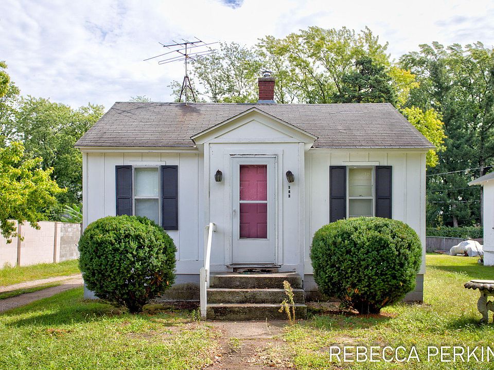 1st image of 143 Spruce Ave