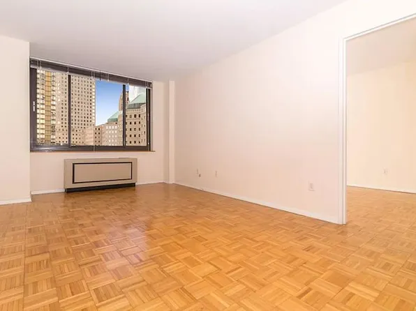 300 Albany St APT 6G, New York, NY 10280